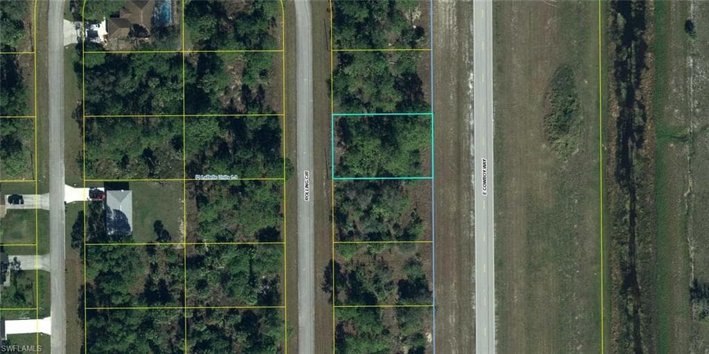 8023 Rolling CIR LABELLE, FL 33935