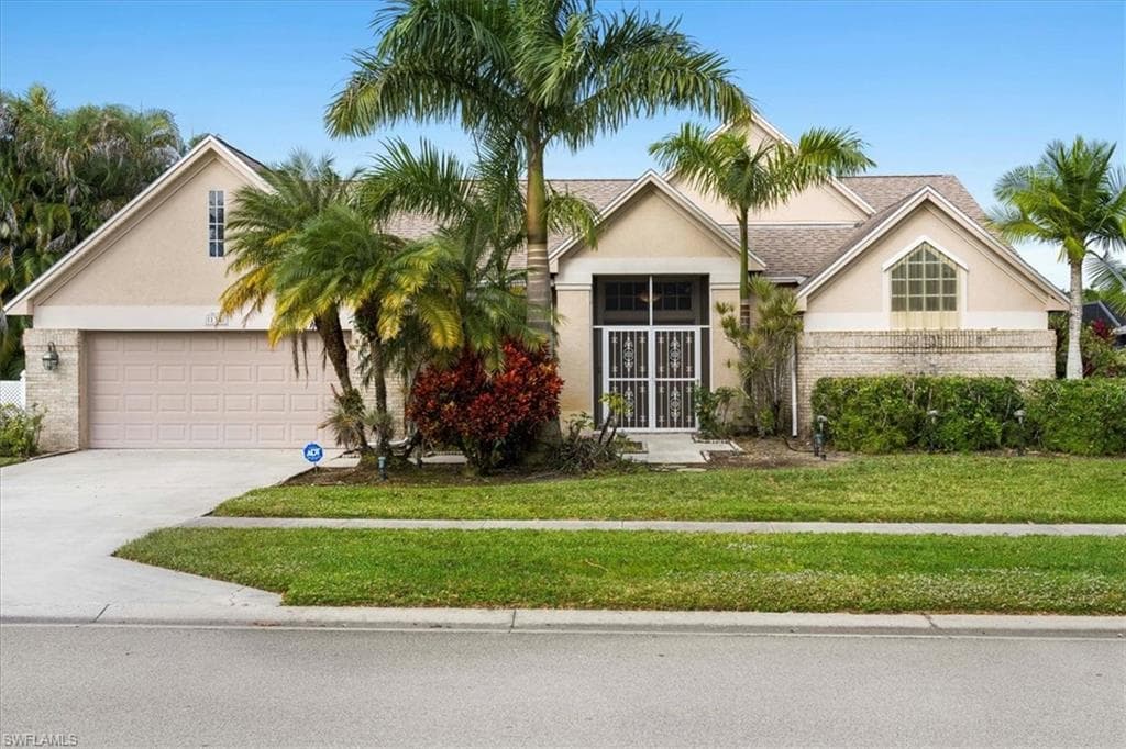131 Plantation CIR NAPLES, FL 34104