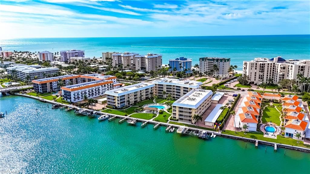 3000 Gulf Shore BLVD N 409 NAPLES, FL 34103