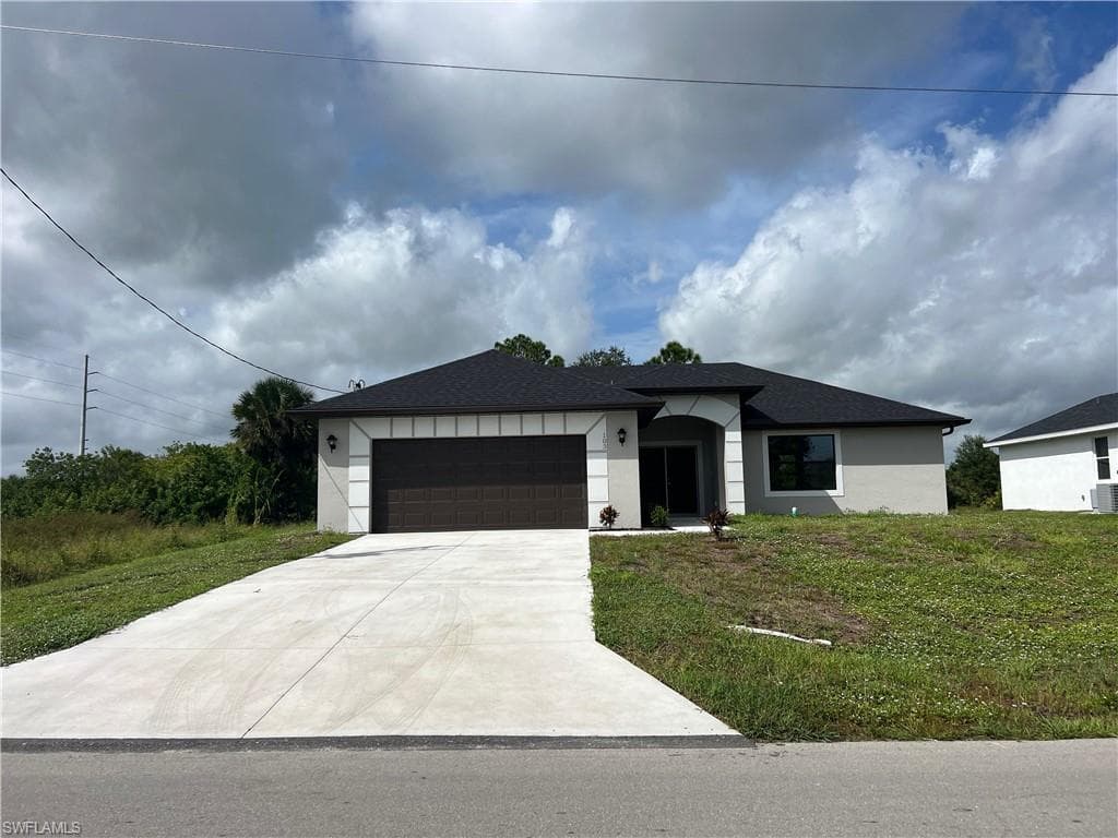 307 Pendleton AVE LEHIGH ACRES, FL 33974