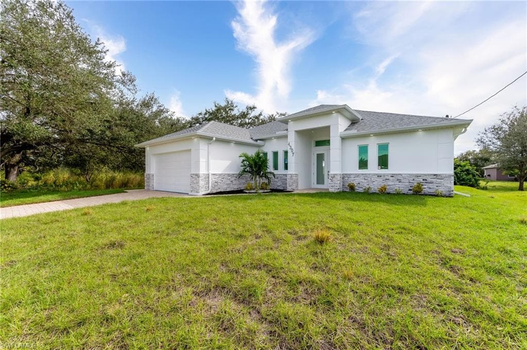 4307 13th ST SW LEHIGH ACRES, FL 33976
