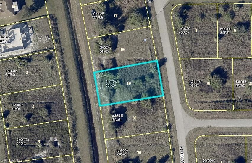 416 Piper AVE LEHIGH ACRES, FL 33974