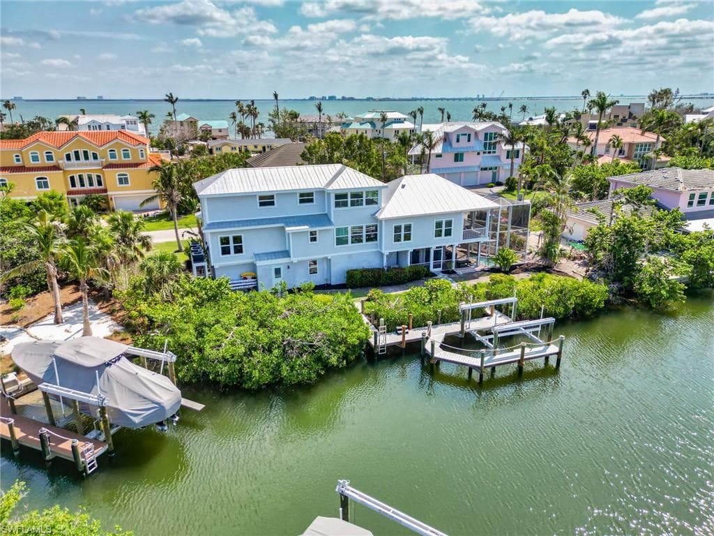 1511 Angel DR SANIBEL, FL 33957