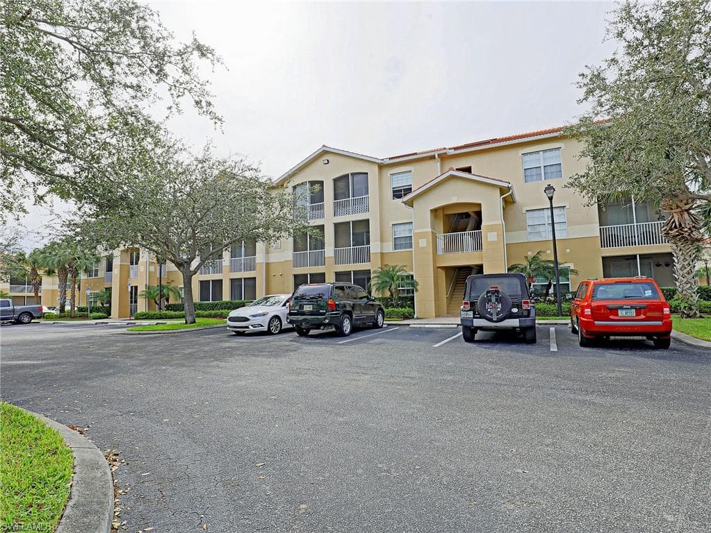 9015 Colby DR 2012 FORT MYERS, FL 33919
