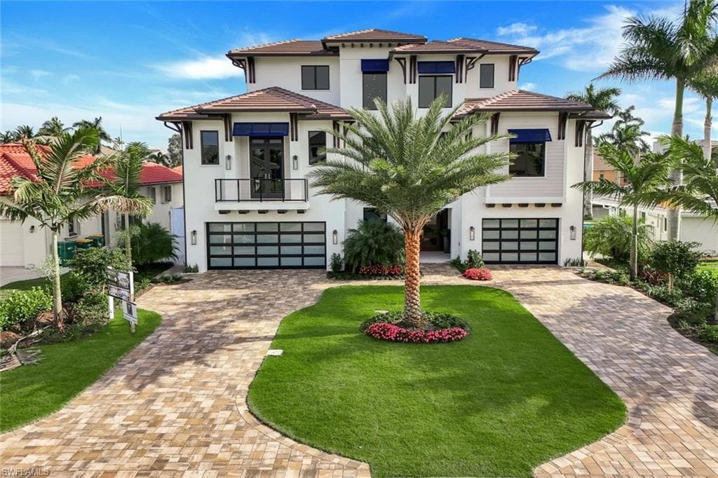 418 Heron AVE NAPLES, FL 34108
