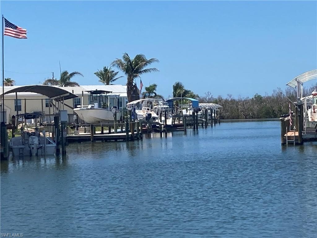 2920 Harpoon LN ST. JAMES CITY, FL 33956