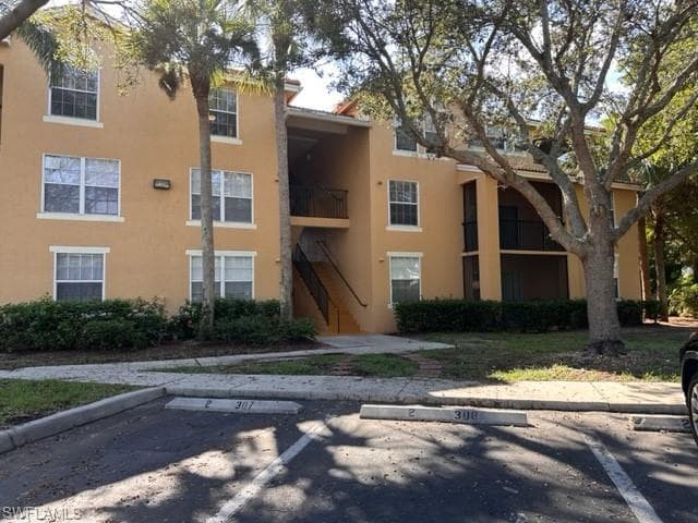 8635 River Homes LN 2207 BONITA SPRINGS, FL 34135