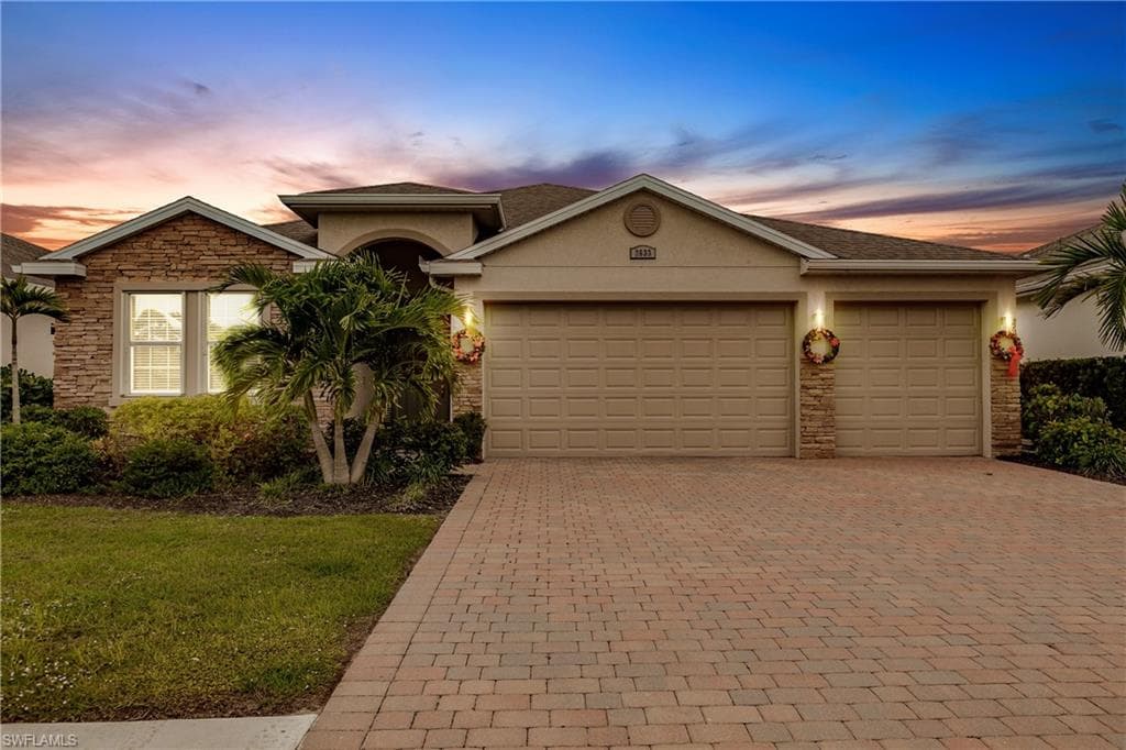 2633 Corona LN CAPE CORAL, FL 33909