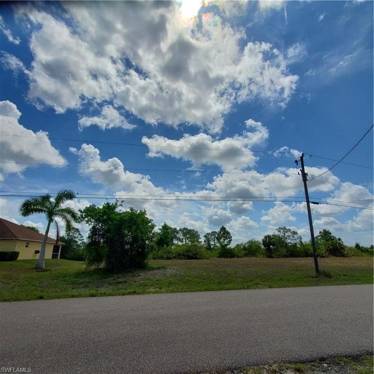 3031 1st AVE CAPE CORAL, FL 33909