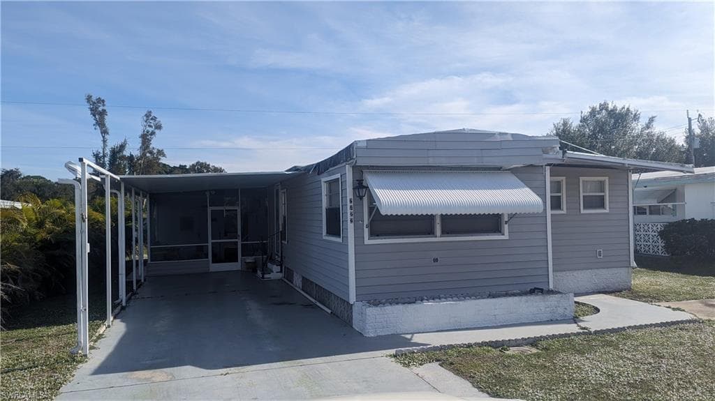 2722 Indianwood DR NORTH FORT MYERS, FL 33917