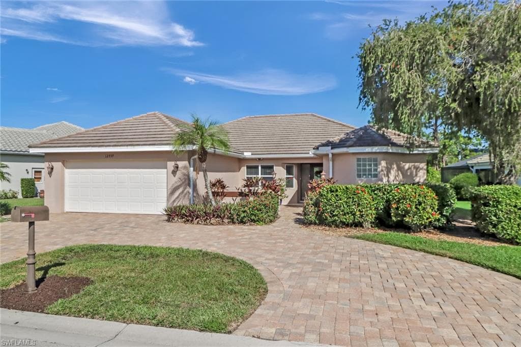 12737 Hunters Ridge DR BONITA SPRINGS, FL 34135