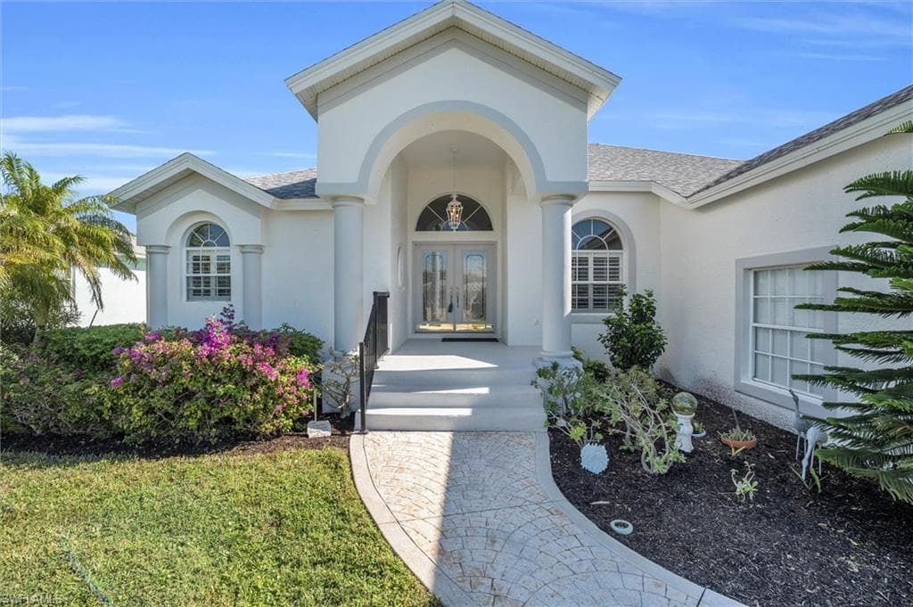 389 Ortega LN MARCO ISLAND, FL 34145