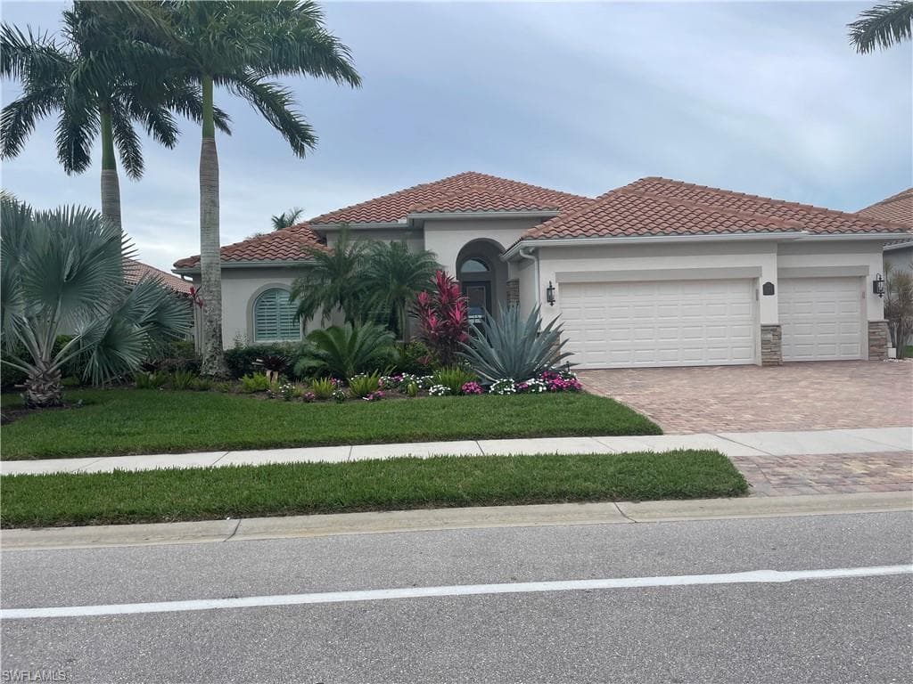 9293 Quarry DR NAPLES, FL 34120