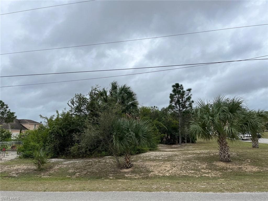 27th AVE NE NAPLES, FL 34120
