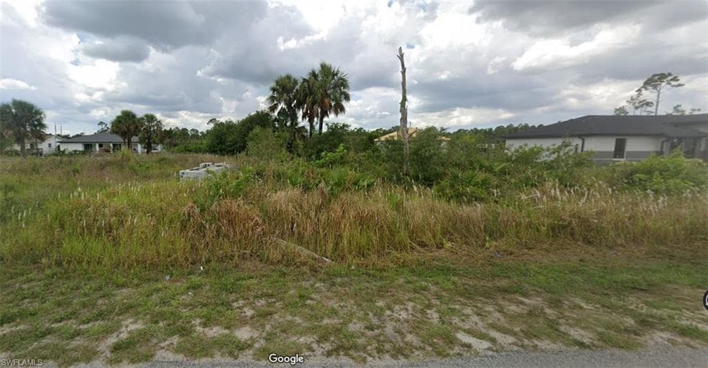 2711 22nd ST W LEHIGH ACRES, FL 33971