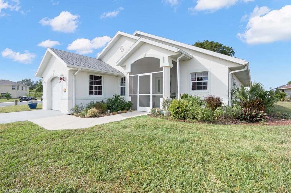8320 Gassner WAY LEHIGH ACRES, FL 33972