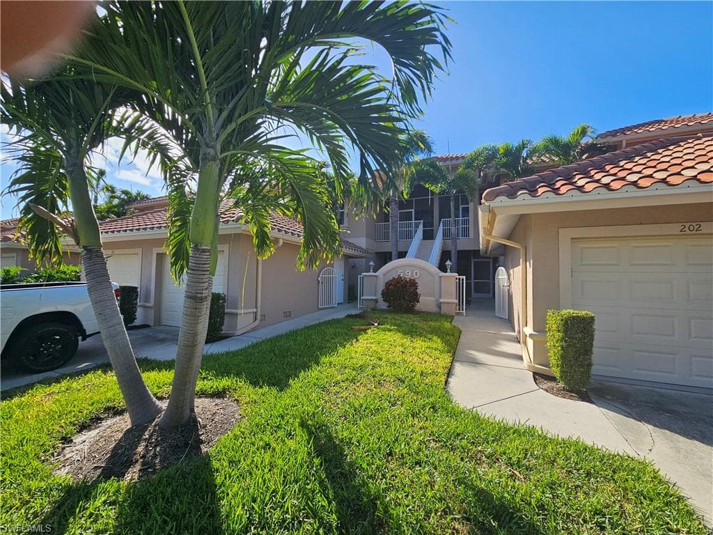 590 Club Marco CIR 9-101 MARCO ISLAND, FL 34145