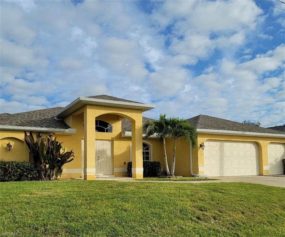 137 SE 16th ST CAPE CORAL, FL 33990