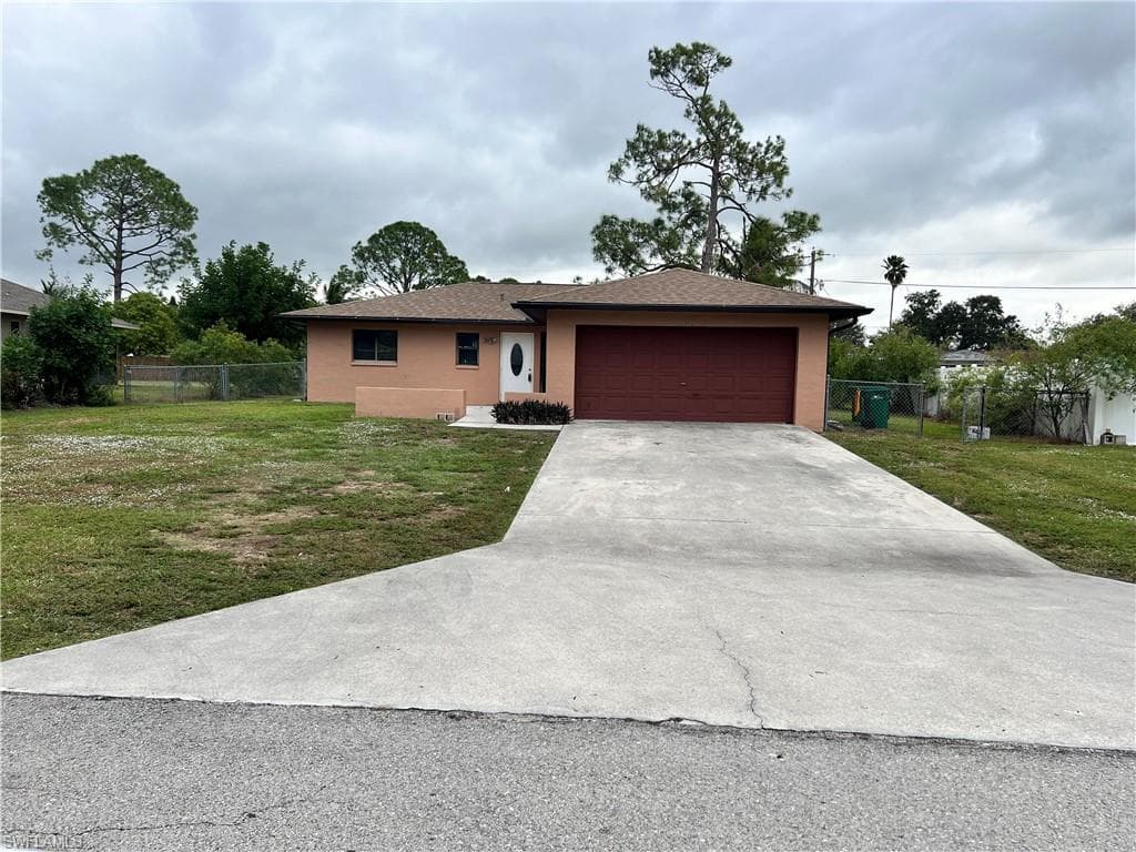 5440 25th PL SW NAPLES, FL 34116