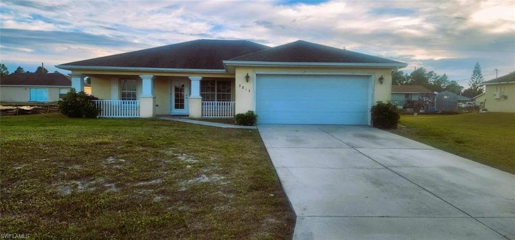 3819 21st ST W LEHIGH ACRES, FL 33971