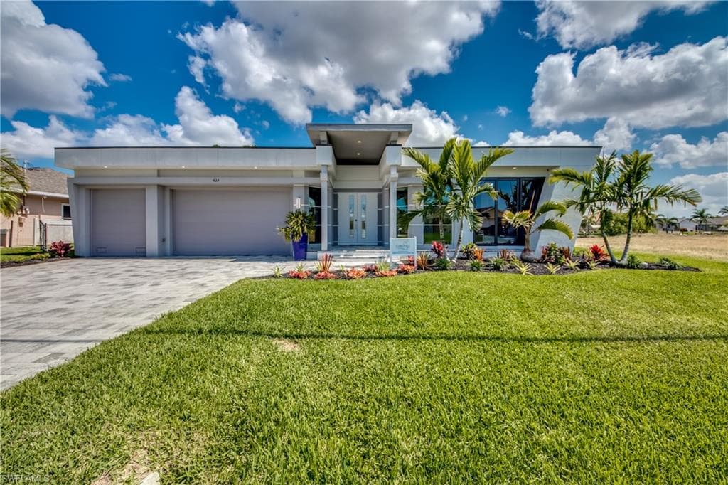 1823 SW 51st ST CAPE CORAL, FL 33914