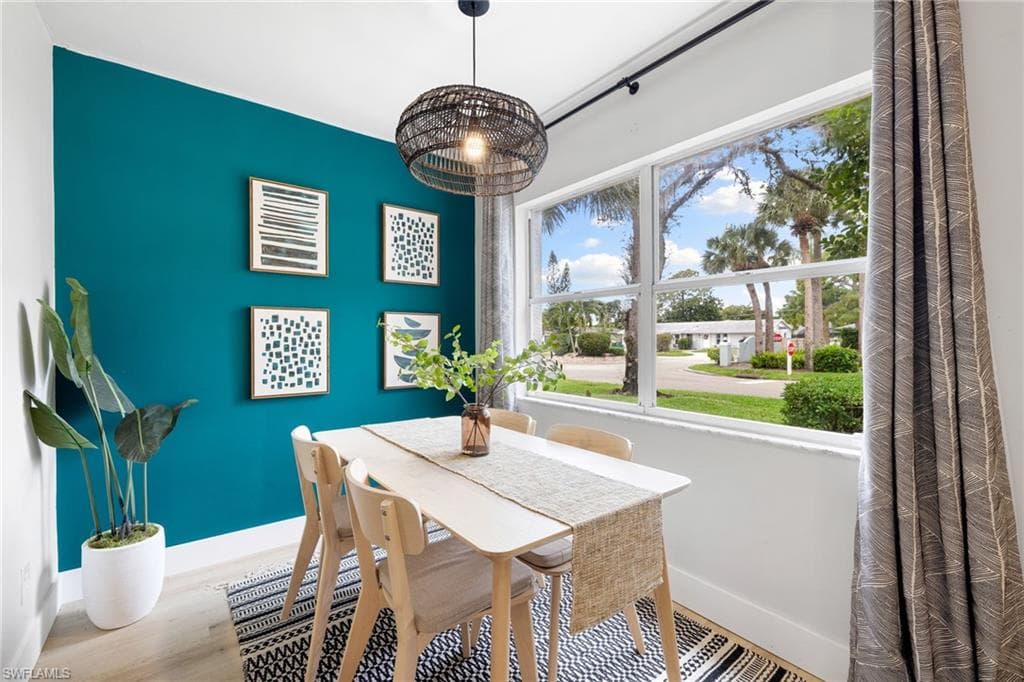 165 Wading Bird CIR M-106 NAPLES, FL 34110