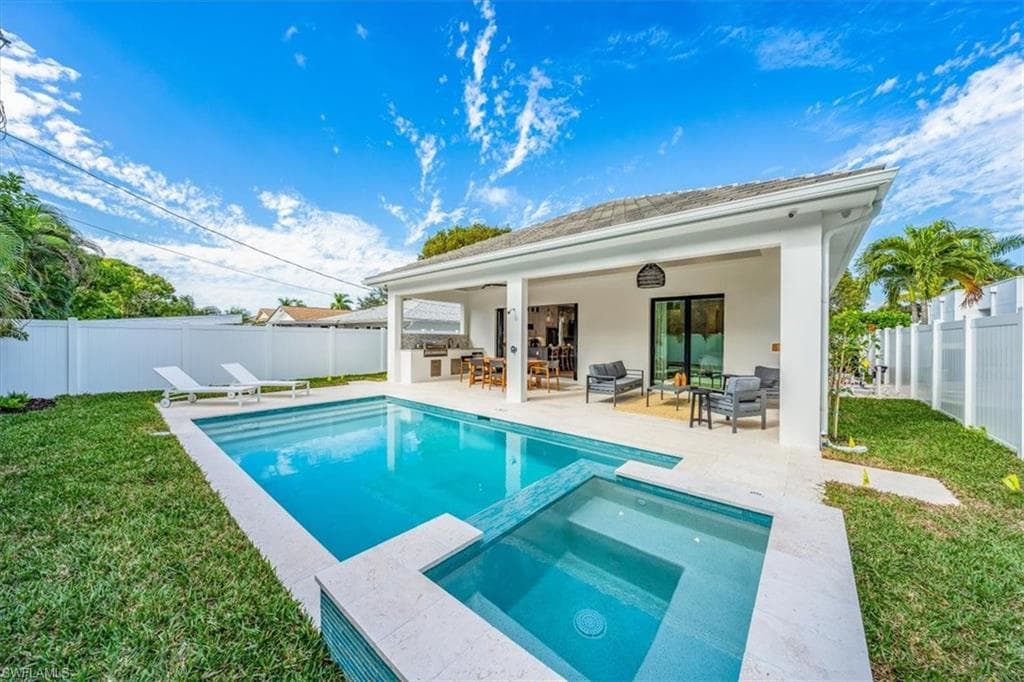 770 97th AVE N NAPLES, FL 34108