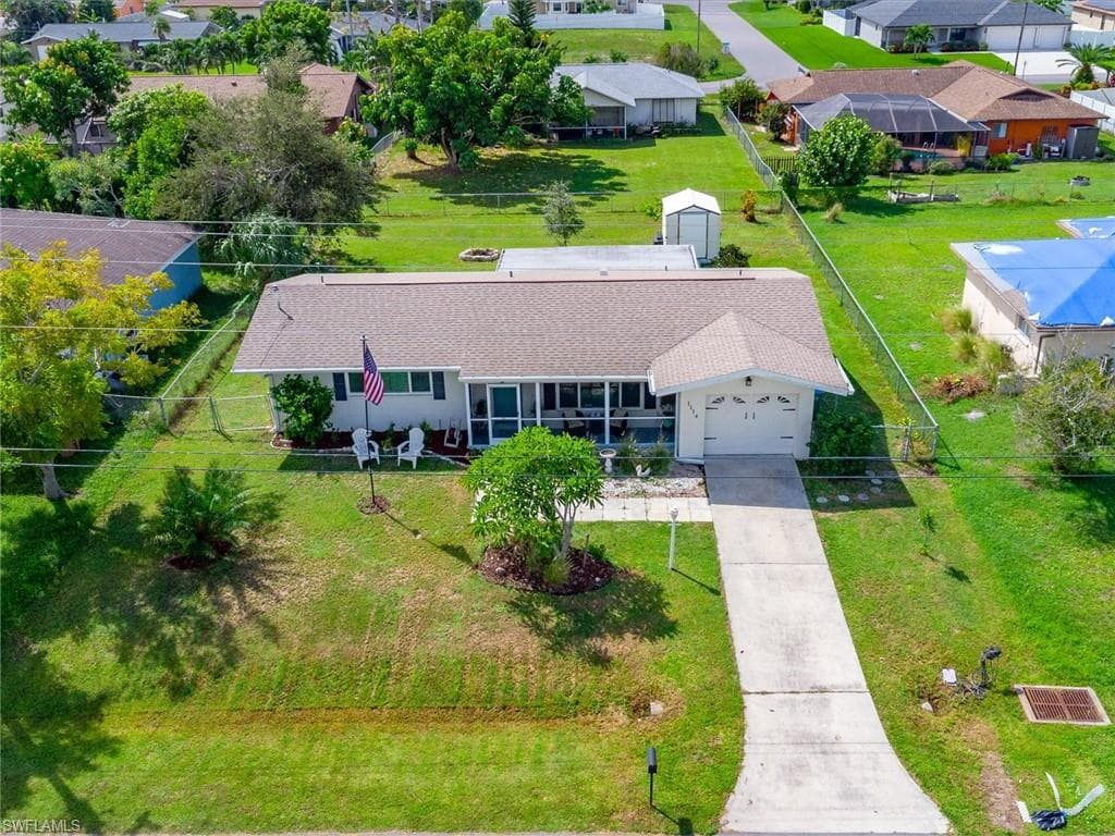 1114 SE 19th TER CAPE CORAL, FL 33990