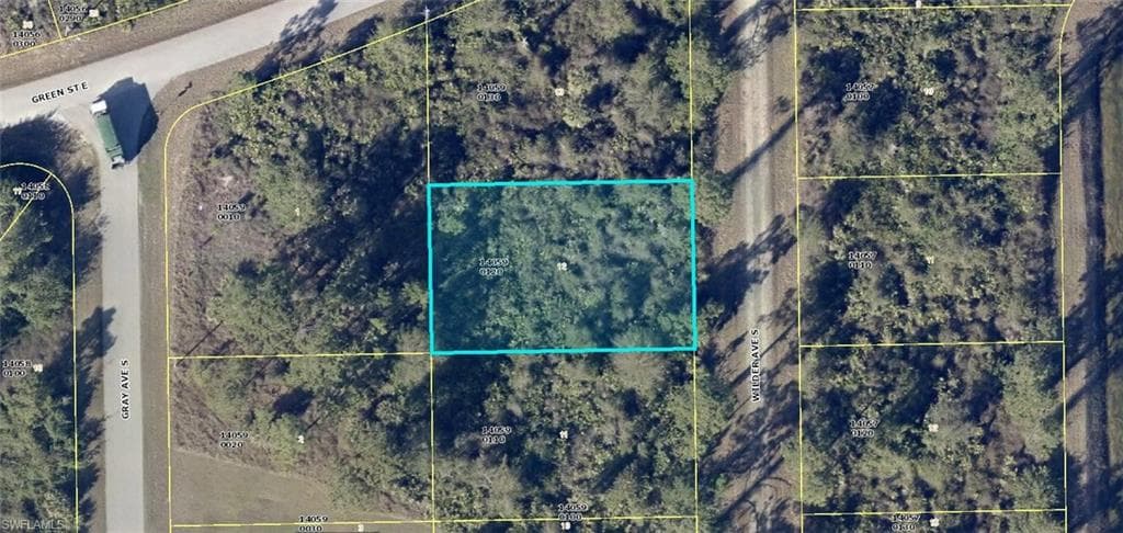 418 Wilder AVE S LEHIGH ACRES, FL 33974