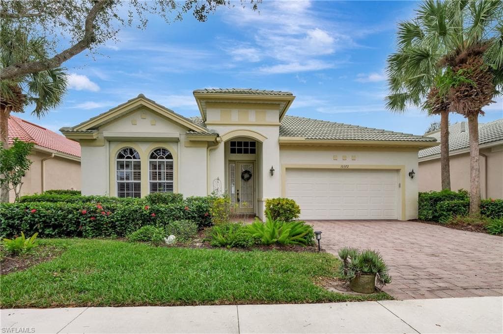 10372 Flat Stone LOOP BONITA SPRINGS, FL 34135