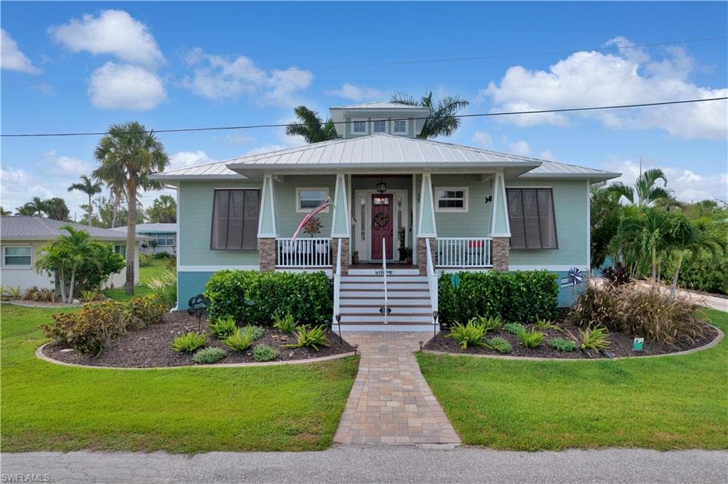 821 Kings CT PUNTA GORDA, FL 33950
