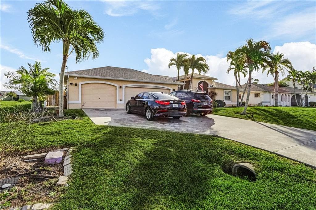 1917 SW 6th AVE CAPE CORAL, FL 33991