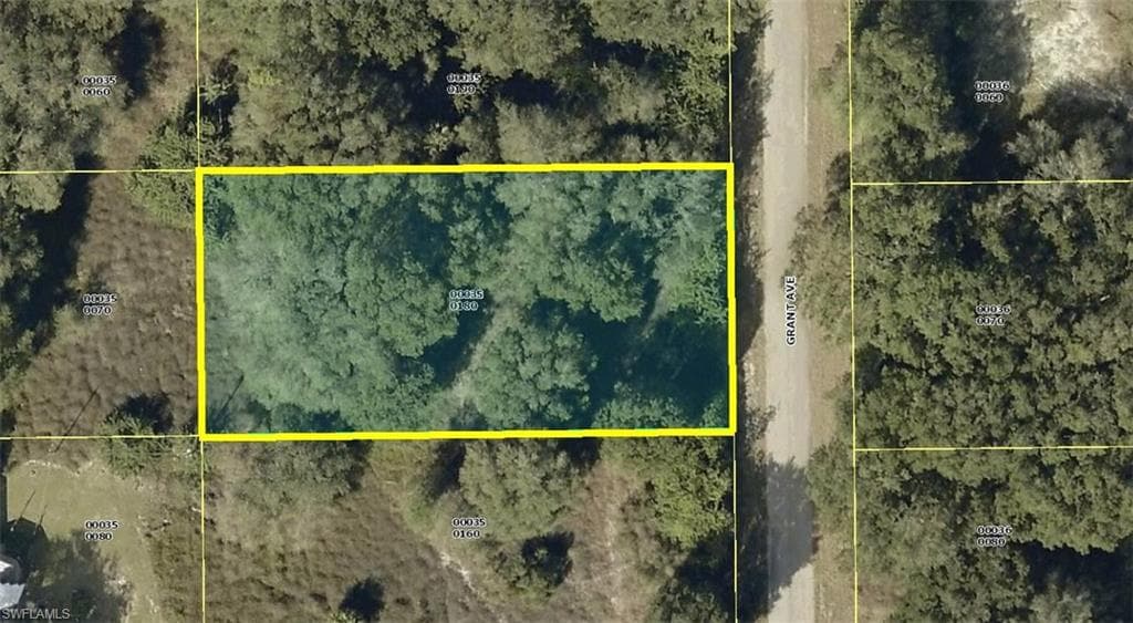 1811 Grant AVE LEHIGH ACRES, FL 33972