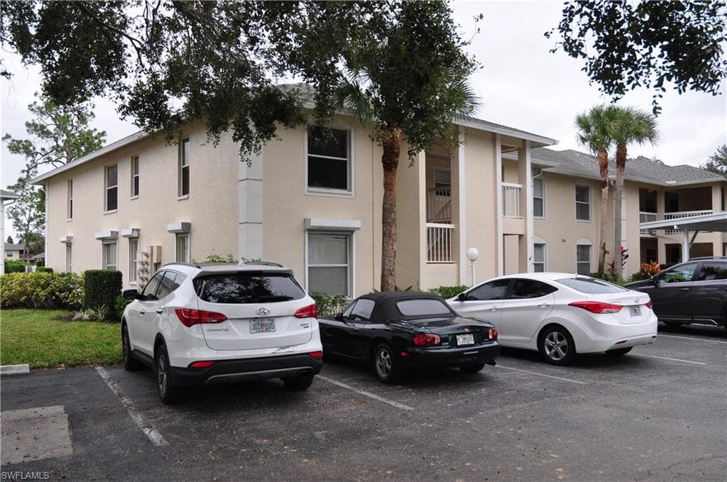 784 Landover CIR 101 NAPLES, FL 34104