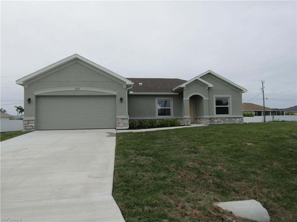 1802 NE 13th TER CAPE CORAL, FL 33909