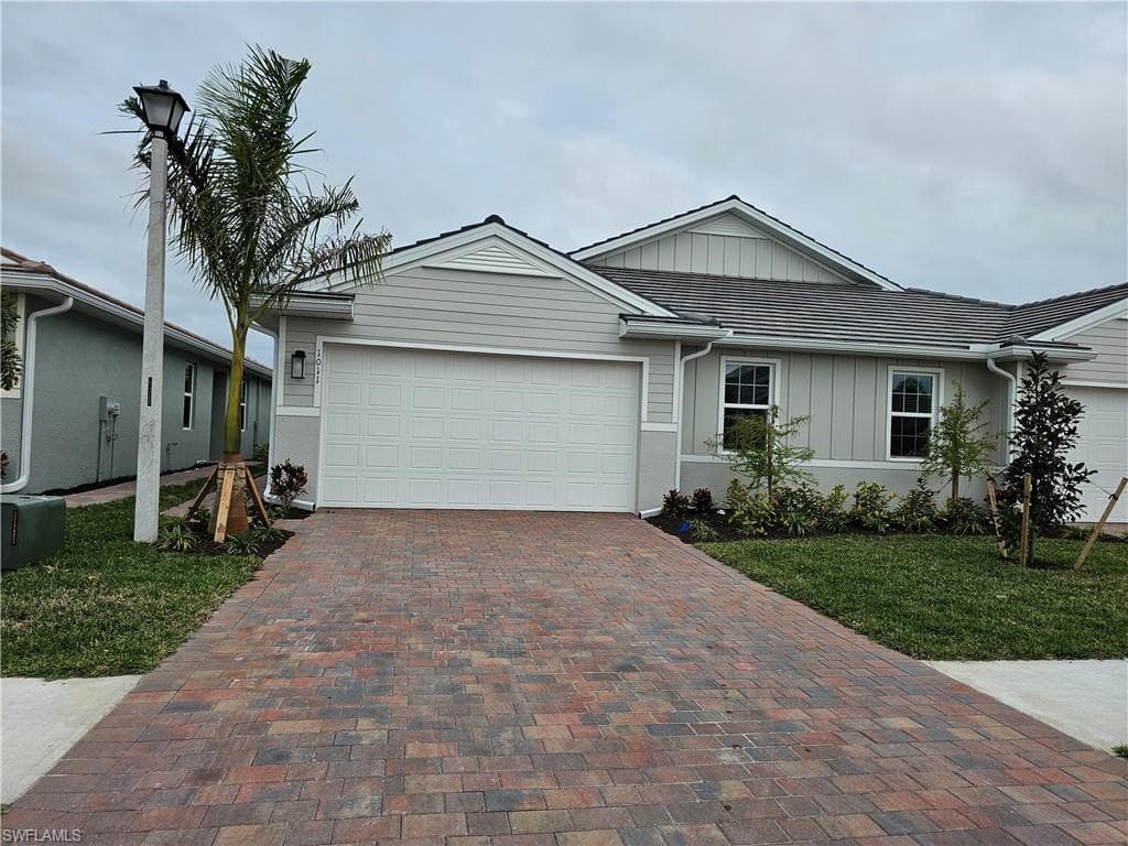1011 Enbrook LOOP NAPLES, FL 34114