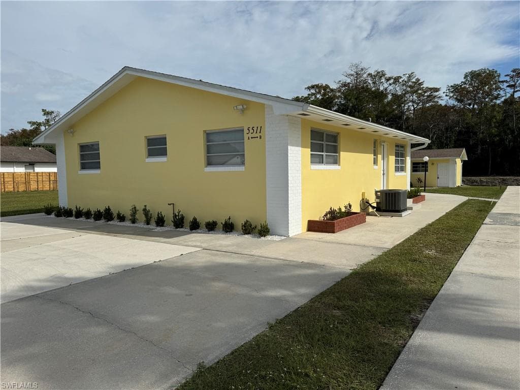 5511 Hardee ST NAPLES, FL 34113