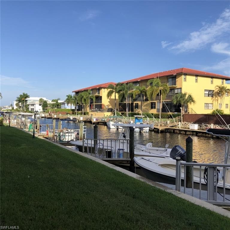 1417 Chesapeake AVE 101 NAPLES, FL 34102