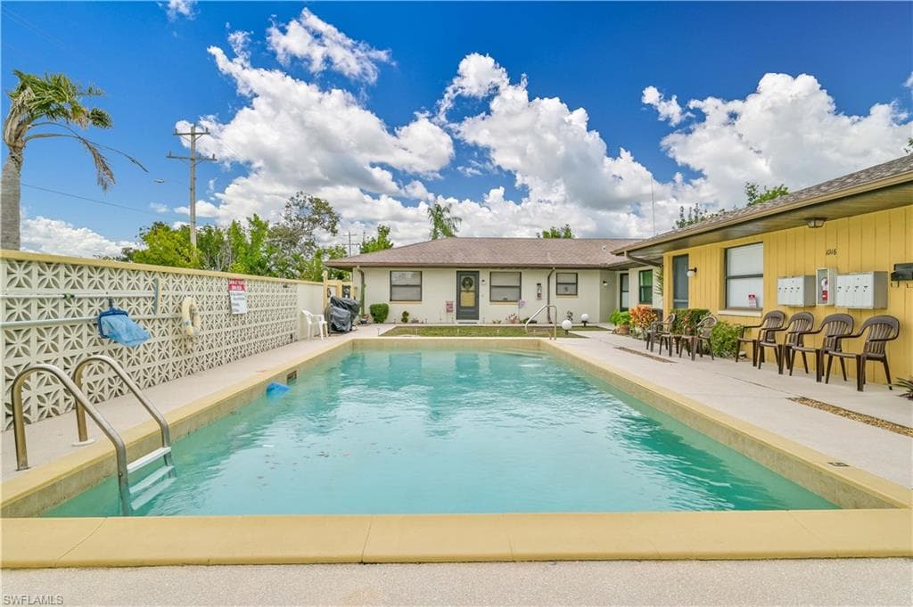 1016 SE 8th ST 7 CAPE CORAL, FL 33990