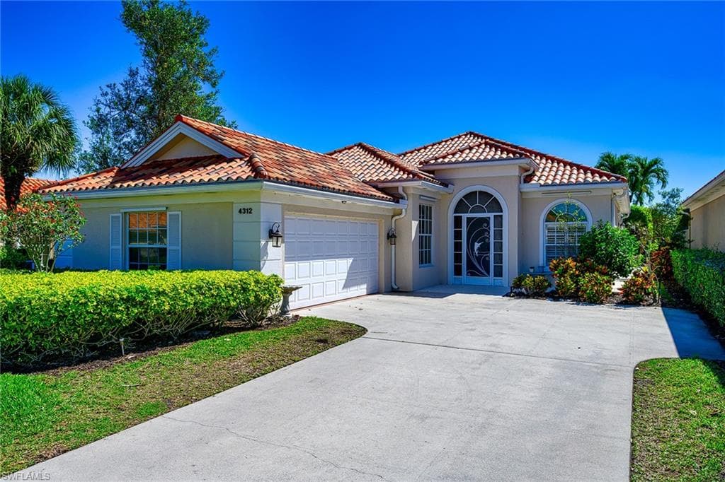 4312 Montalvo CT E NAPLES, FL 34109