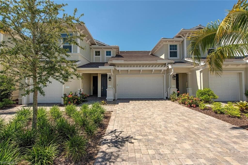 6972 Avalon CIR 1007 NAPLES, FL 34112