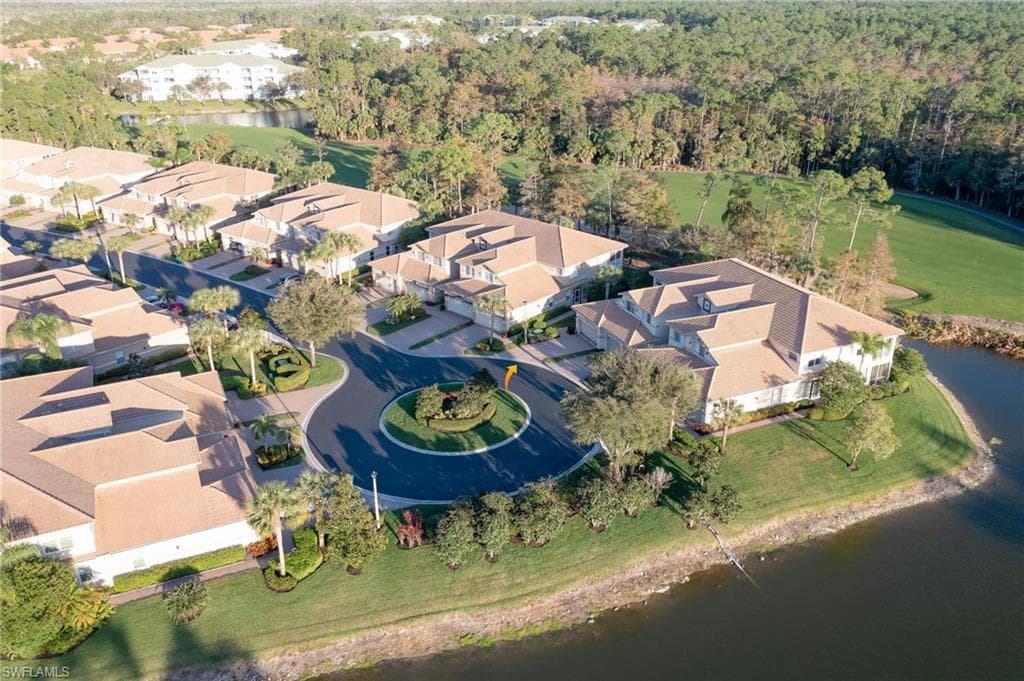 3990 Bishopwood CT W 101 NAPLES, FL 34114