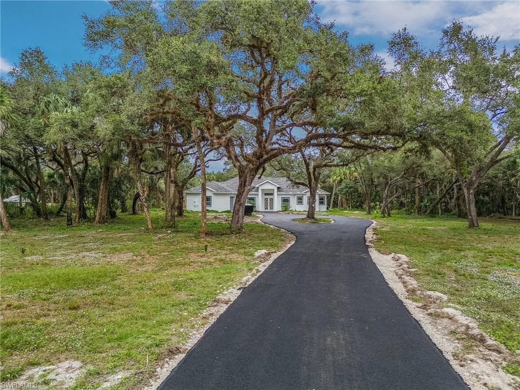 725 33rd AVE NW NAPLES, FL 34120