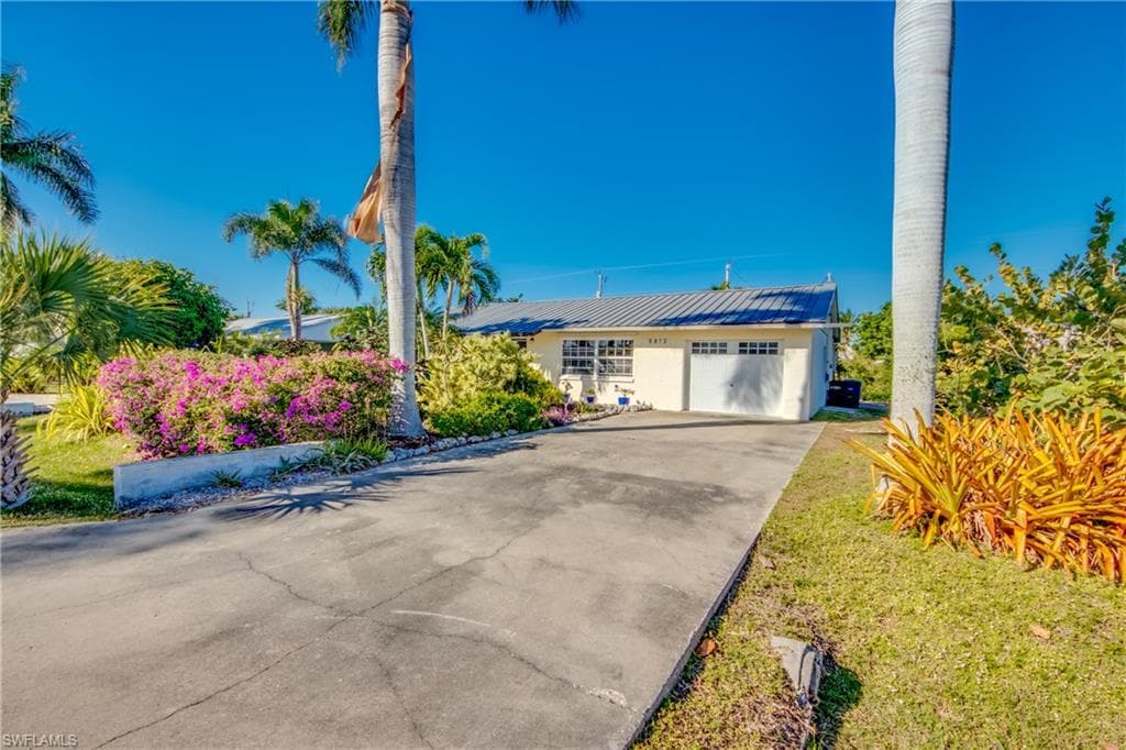 5872 Bonita RD BOKEELIA, FL 33922