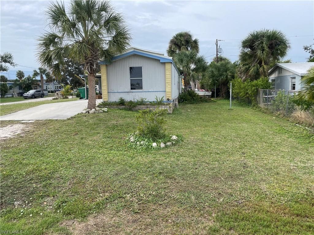 14545 Armada RD N PORT CHARLOTTE, FL 33953