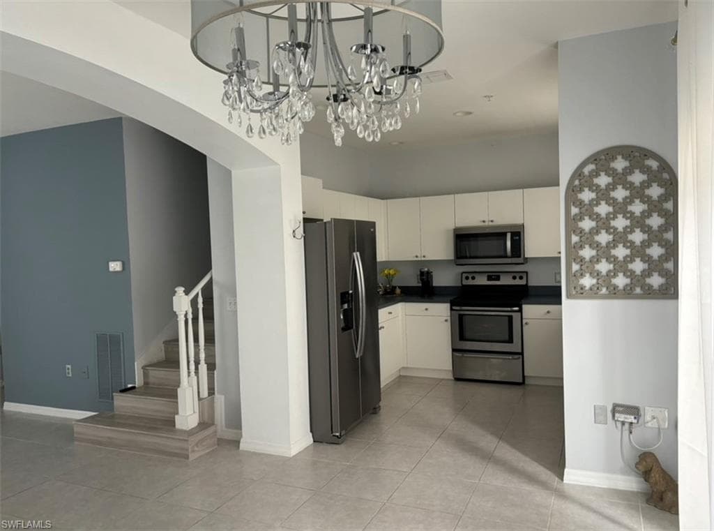 3308 Lisa LN 107 NAPLES, FL 34109