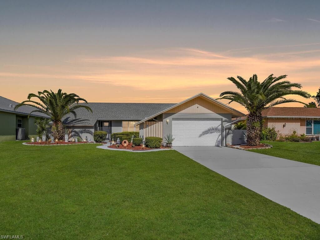 2219 Everest PKWY CAPE CORAL, FL 33904