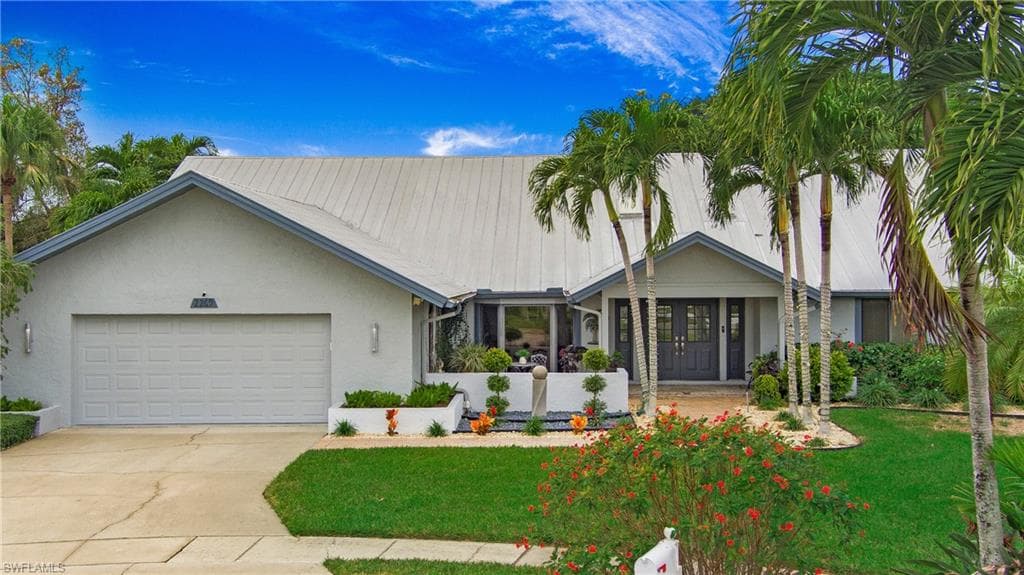 2269 Inglewood CT 22 NAPLES, FL 34105