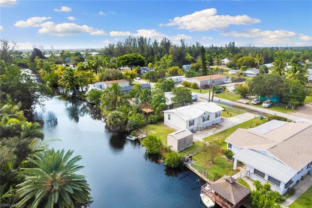 54 Moon Bay ST NAPLES, FL 34114