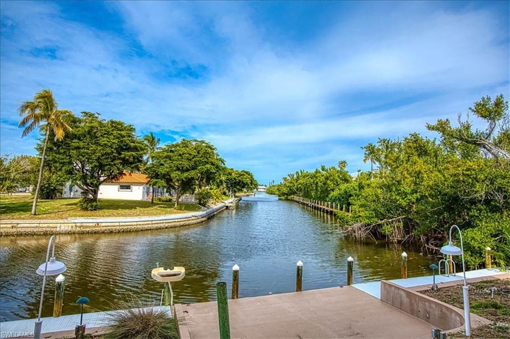 805 E Gulf DR 3C SANIBEL, FL 33957